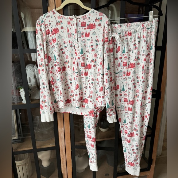 Roller Rabbit Christmas Village Pajama Set - Picture 8 of 8